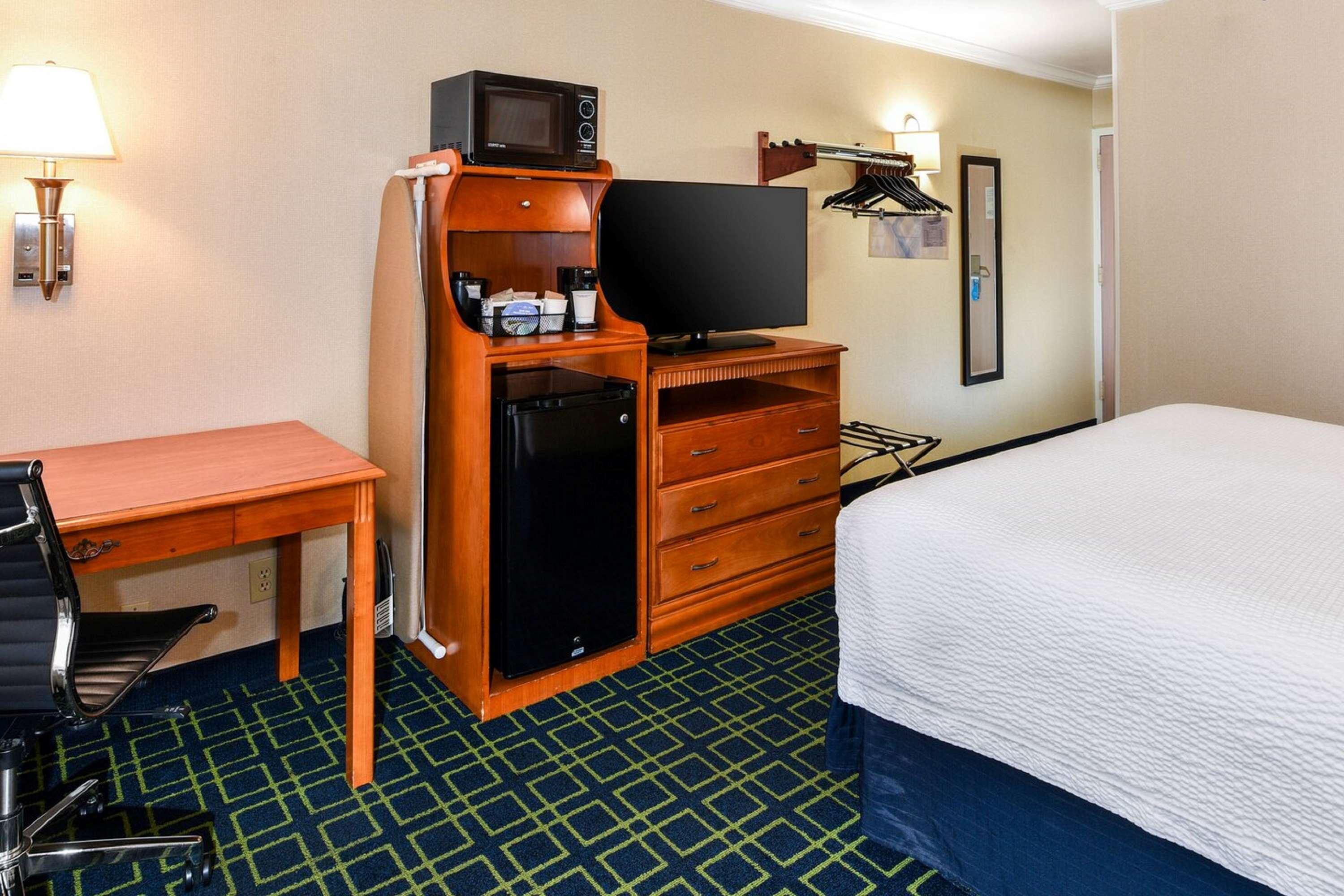 Surestay Hotel By Best Western Ontario Airport Exterior photo
